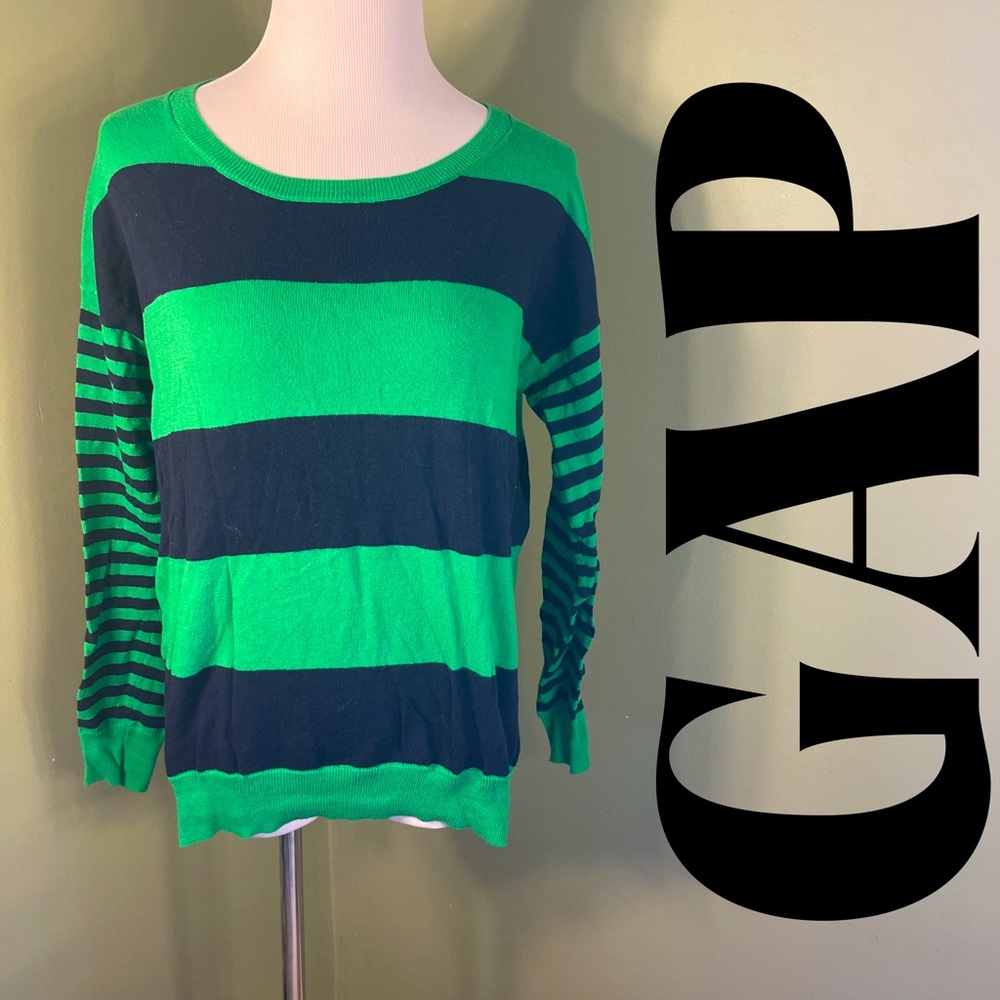 M GAP sweater